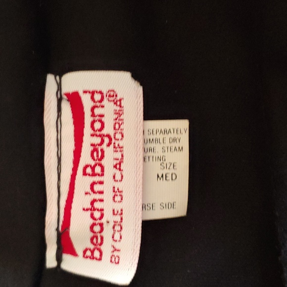 Cole of California - Beach n' Beyond Shell Coverup - Picture 9 of 11